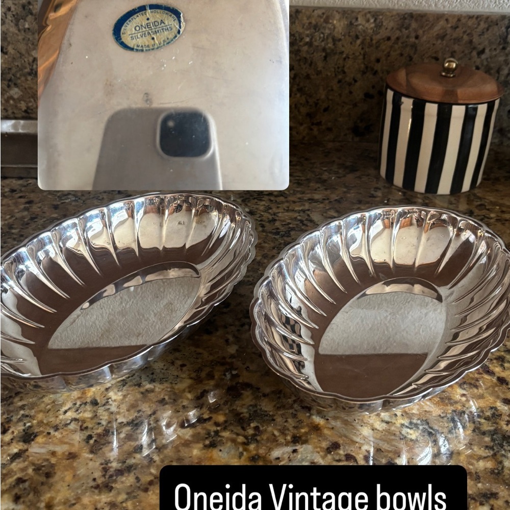 Oneida Silver-Plated Oval Dish